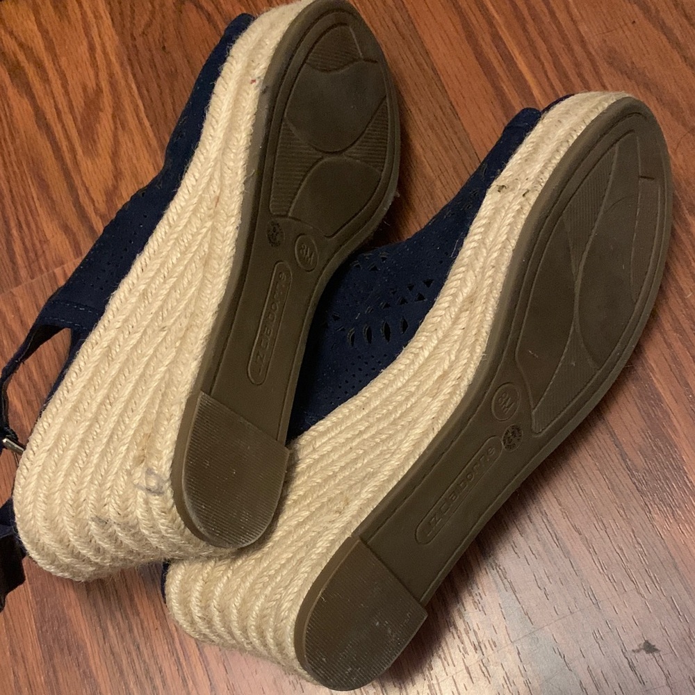 Liz Claiborne Dark Blue Heeled Sandals - Picture 3 of 5